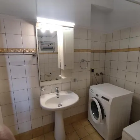 οικογένειακο με θέα 2