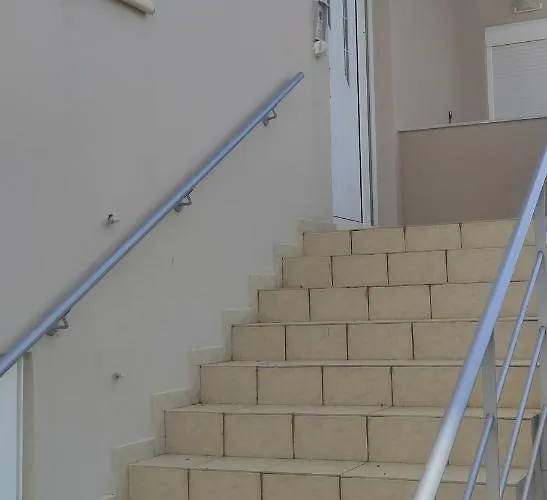 οικογένειακο με θέα 2